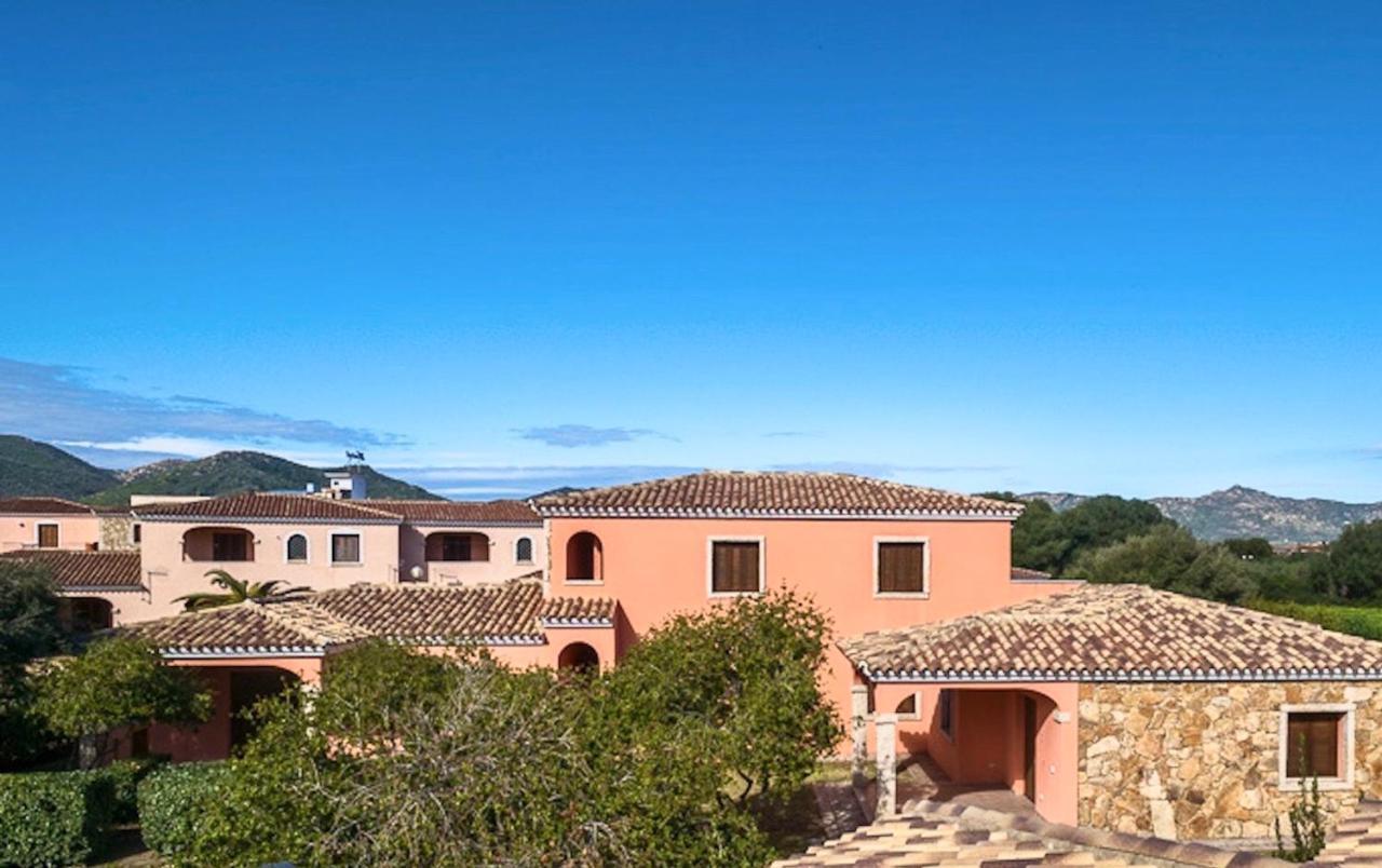 Iss Travel, La Ginestra - 2-Bedroom Apartment With Terrace And View Over Tavolara Island Сан-Теодоро Экстерьер фото